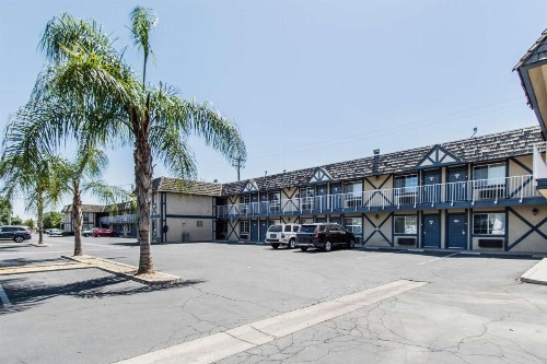 Motel 6-Kingsburg CA - image 29