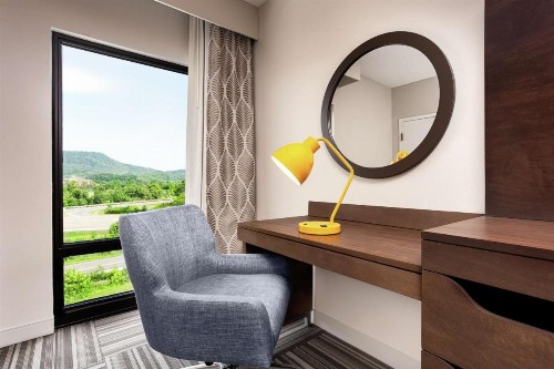 Hampton Inn Kingsport - image 15