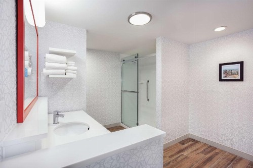 Hampton Inn Kingsport - image 26