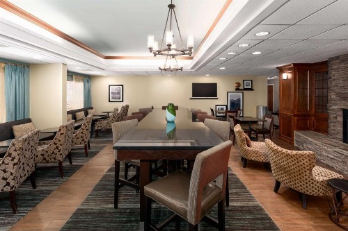 Hampton Inn Kingsport - image 7