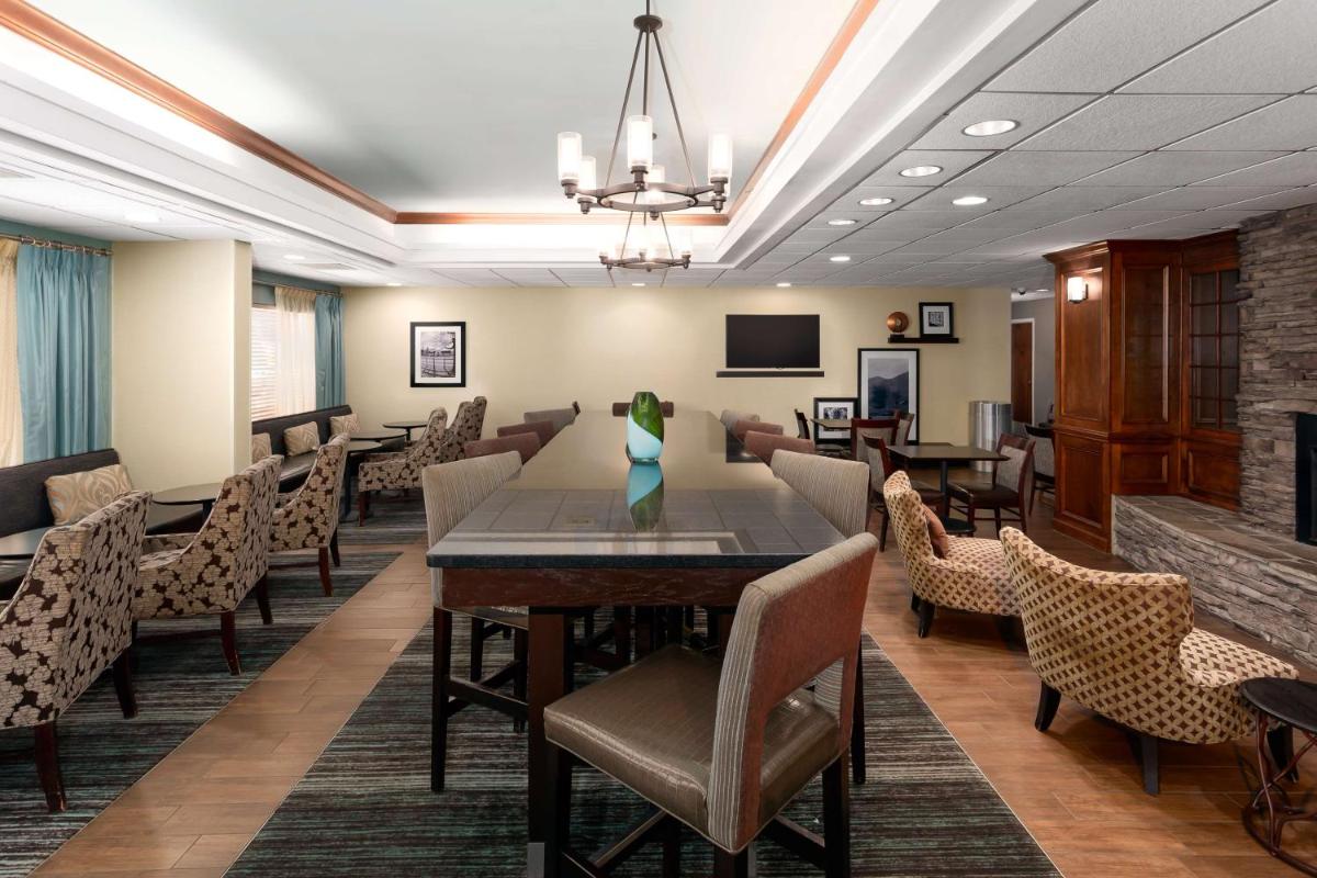 Hampton Inn Kingsport - image 7