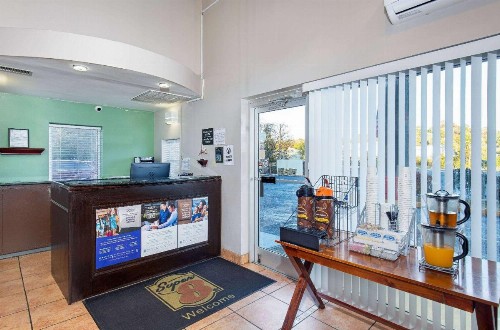 Super 8 by Wyndham Kingsport - image 27