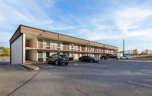 Super 8 by Wyndham Kingsport - image 5