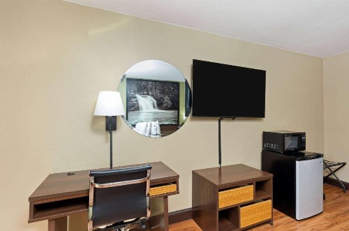 Super 8 by Wyndham Kingsport - image 6