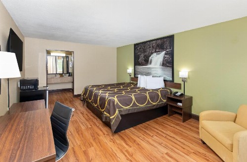 Super 8 by Wyndham Kingsport - image 7