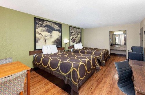 Super 8 by Wyndham Kingsport - image 9