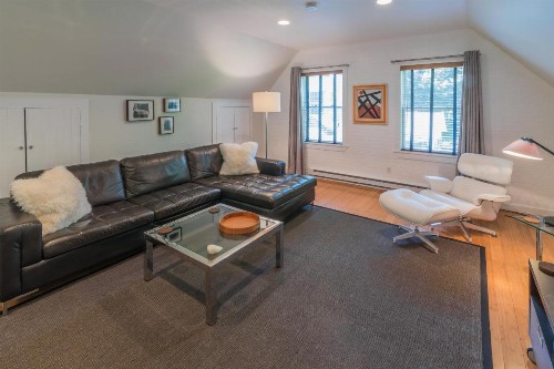 The Carriage House Loft - image 6