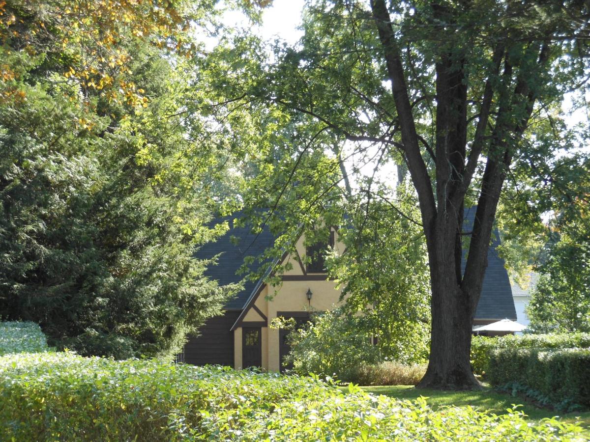 The Carriage House Loft - image 7