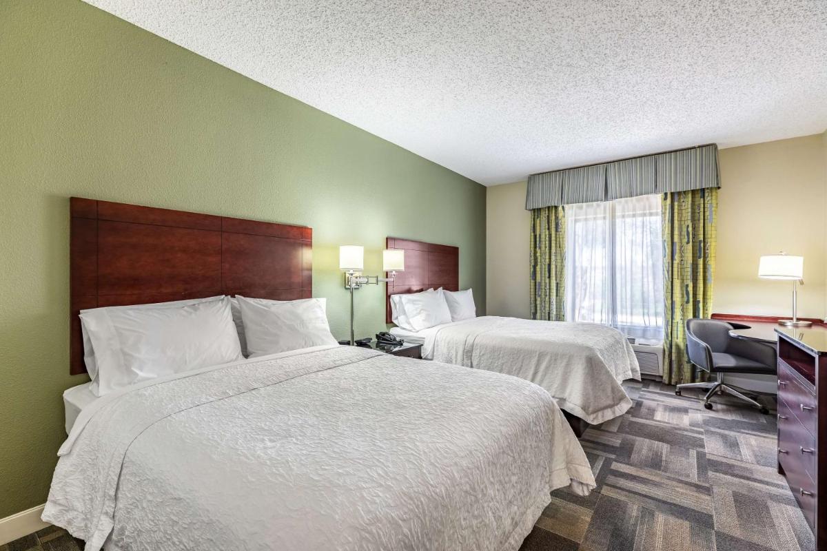 Hampton Inn & Suites Orlando-South Lake Buena Vista - image 2