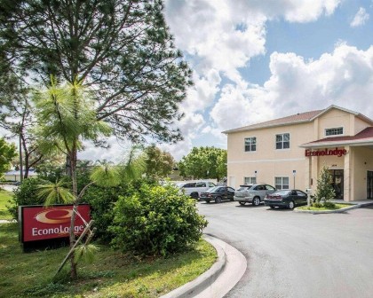 Quality Inn - image 1