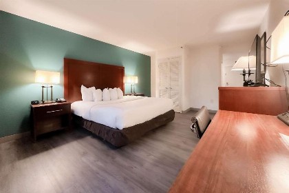 Comfort Inn Maingate - image 39