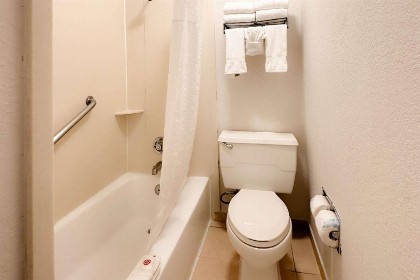 Comfort Inn Maingate - image 43