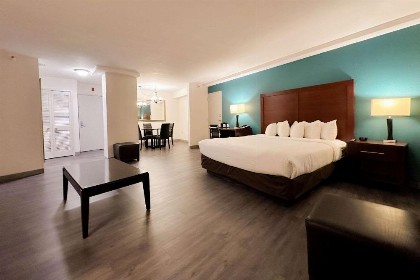 Comfort Inn Maingate - image 49