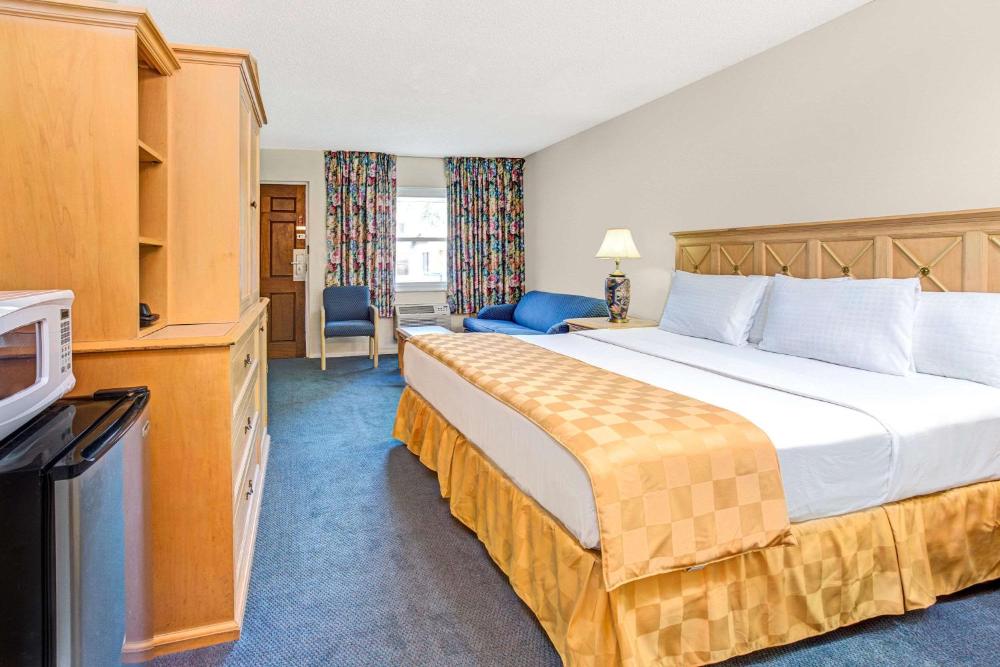 Knights Inn - Kissimmee Orlando - image 7