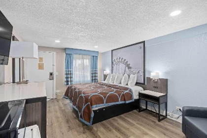 Knights Inn - Maingate Kissimmee - image 28