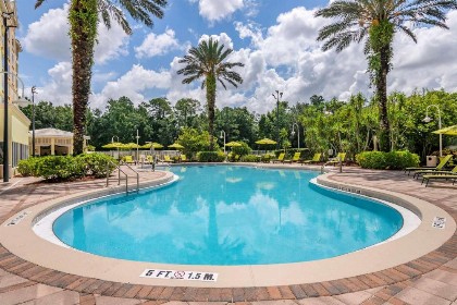 Comfort Suites Maingate East - image 17