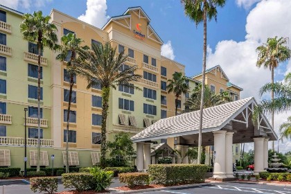 Comfort Suites Maingate East - image 41