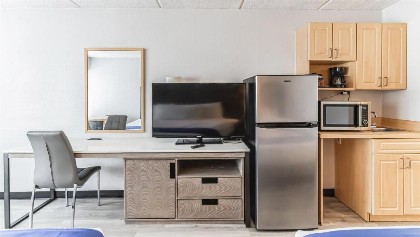 Baymont by Wyndham Kissimmee - image 42