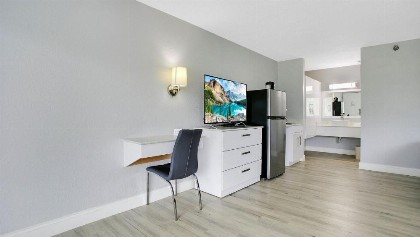 Baymont by Wyndham Kissimmee - image 47