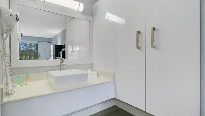 Baymont by Wyndham Kissimmee - image 50