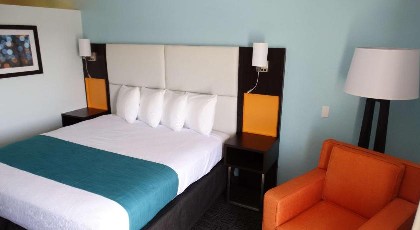 Best Western Plus Kissimmee-Lake Buena Vista South Inn & Suites - image 11