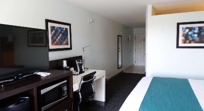 Best Western Plus Kissimmee-Lake Buena Vista South Inn & Suites - image 29