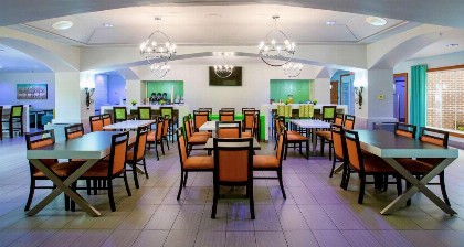 Best Western Plus Kissimmee-Lake Buena Vista South Inn & Suites - image 5