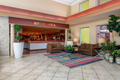 Ramada by Wyndham Kissimmee Gateway - image 28