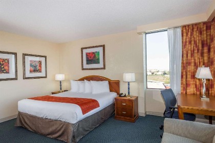 Ramada by Wyndham Kissimmee Gateway - image 32