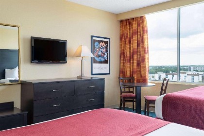 Ramada by Wyndham Kissimmee Gateway - image 47