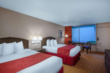 Ramada by Wyndham Kissimmee Gateway - image 48