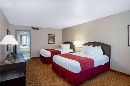 Ramada by Wyndham Kissimmee Gateway - image 49
