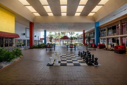 Ramada by Wyndham Kissimmee Gateway - image 5