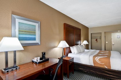 Quality Inn & Suites Heritage Park - image 18