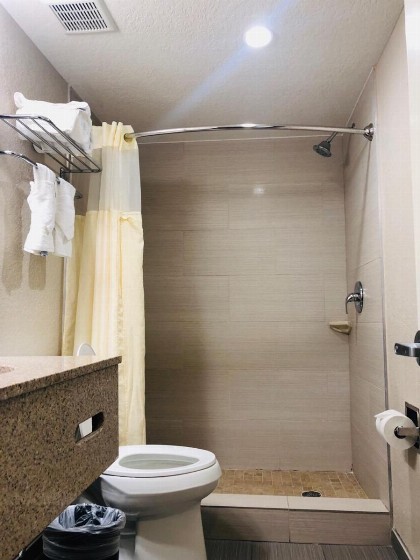 Quality Inn & Suites Heritage Park - image 2