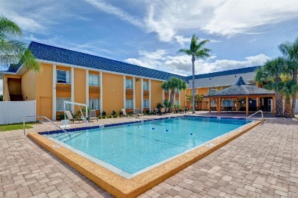 Quality Inn & Suites Heritage Park - image 25