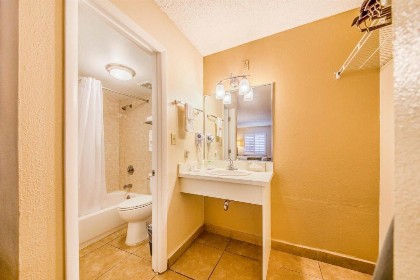 Seasons Florida Resort - image 20