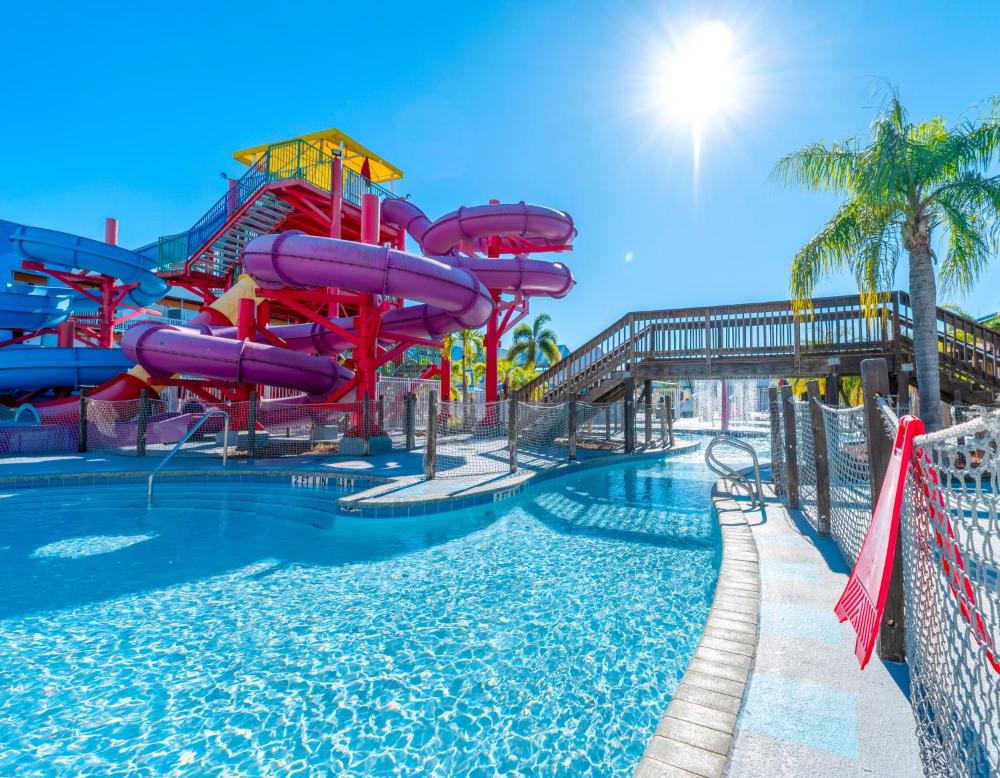 Flamingo Waterpark Resort - image 7