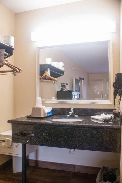 Super 8 by Wyndham Kissimmee/Maingate/Orlando Area - image 22
