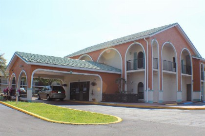 Shining Light Inn & Suites - image 15