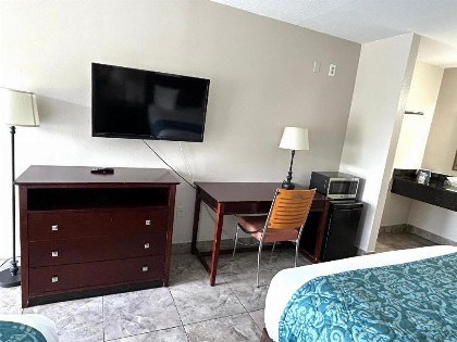 Shining Light Inn & Suites - image 19
