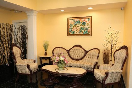 Shining Light Inn & Suites - image 5