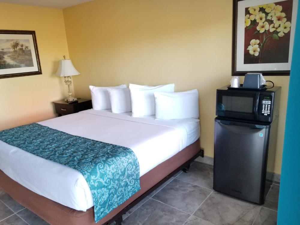 Shining Light Inn & Suites - image 7
