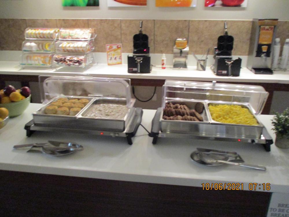 Quality Inn & Suites by the Lake - image 5