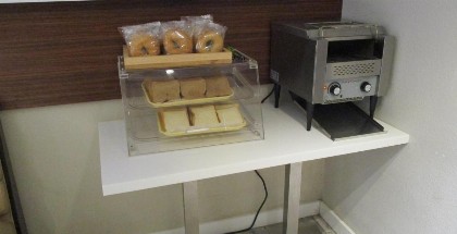 Quality Inn & Suites by the Lake - image 3