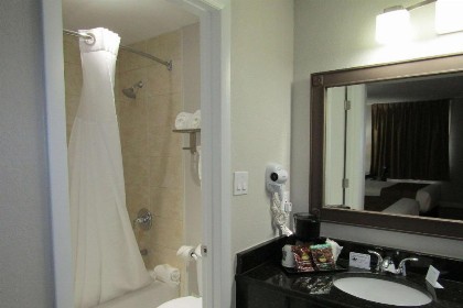 Quality Inn & Suites by the Lake - image 26