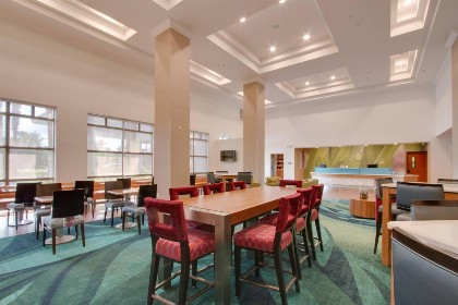 SpringHill Suites by Marriott Orlando Lake Buena Vista South - image 4