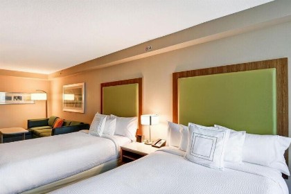 SpringHill Suites by Marriott Orlando Lake Buena Vista South - image 5