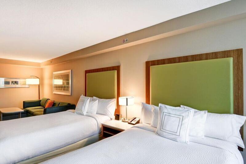 SpringHill Suites by Marriott Orlando Lake Buena Vista South - image 5
