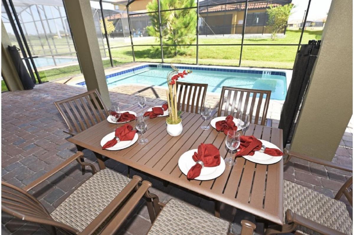 Holiday Villas of Davenport - image 3